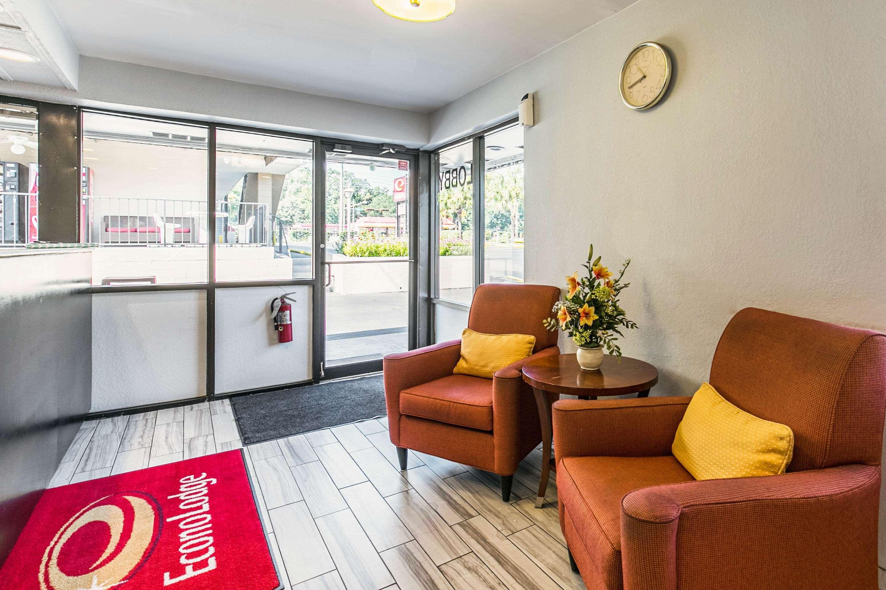 Econo Lodge North Tallahassee Bagian luar foto